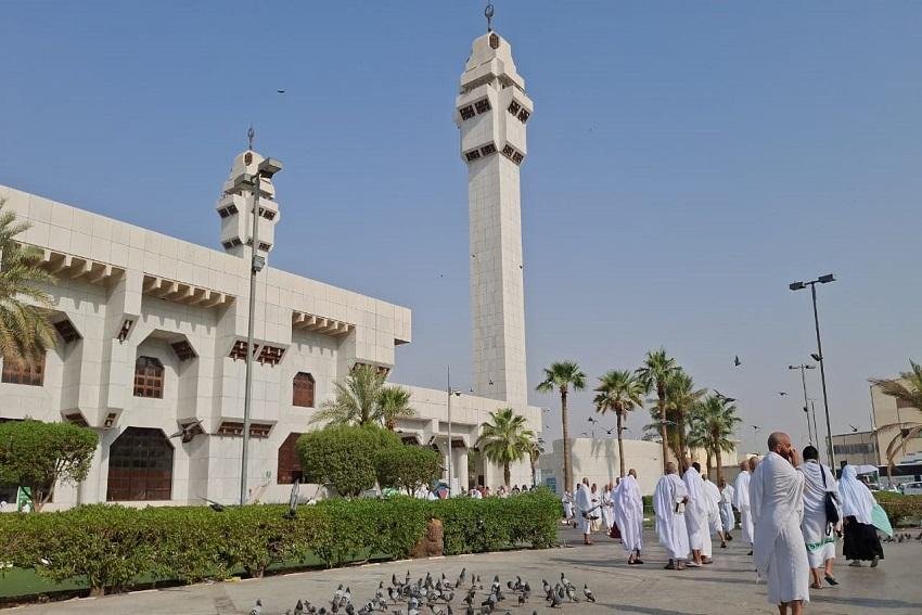 Masjid Al Taneem Makkah Ziyarat Taxi Service